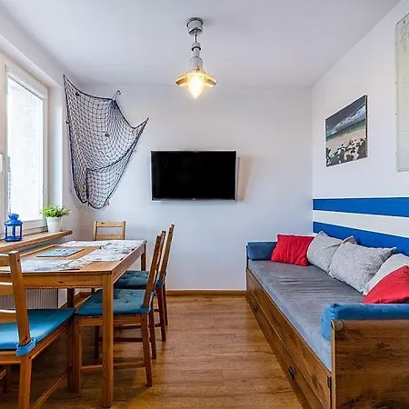 Marynarski Z Widokiem Na Morze